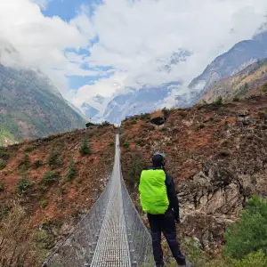 Suspension bridge before Bihi